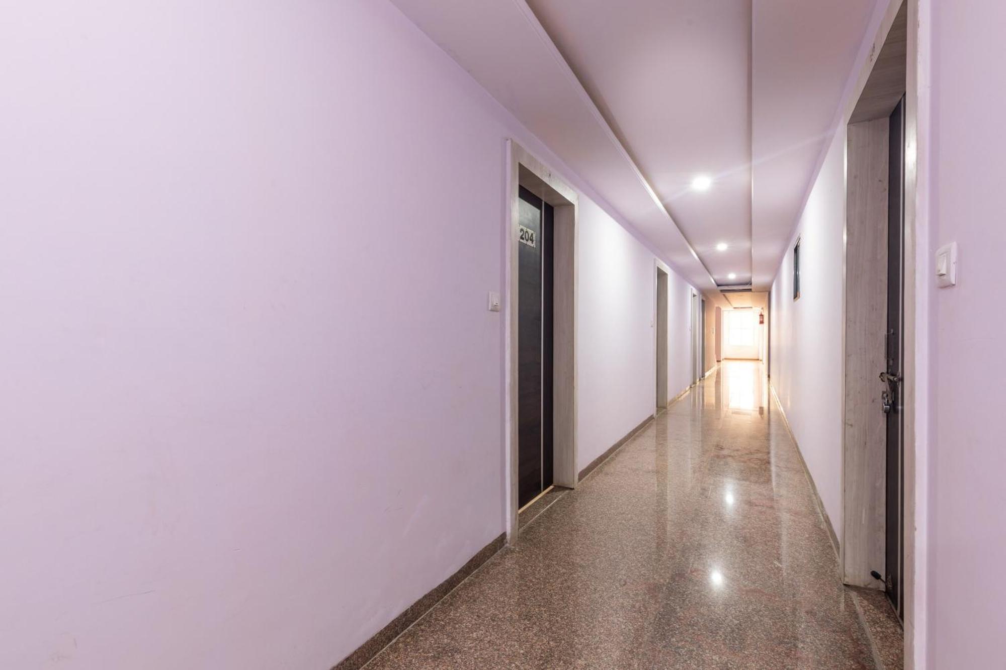 Collection O Prince Palace Ratlam Exterior photo